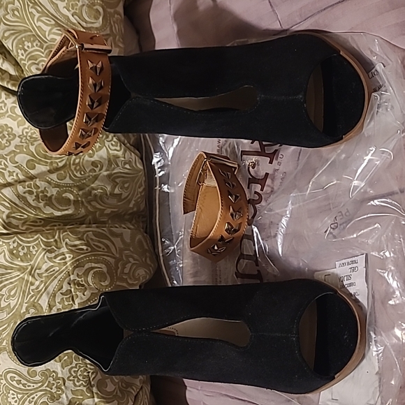 Shoe Boots Ankle High - Picture 1 of 9